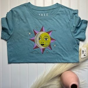 Women’s Aeropostale Shirt in Medium NWT